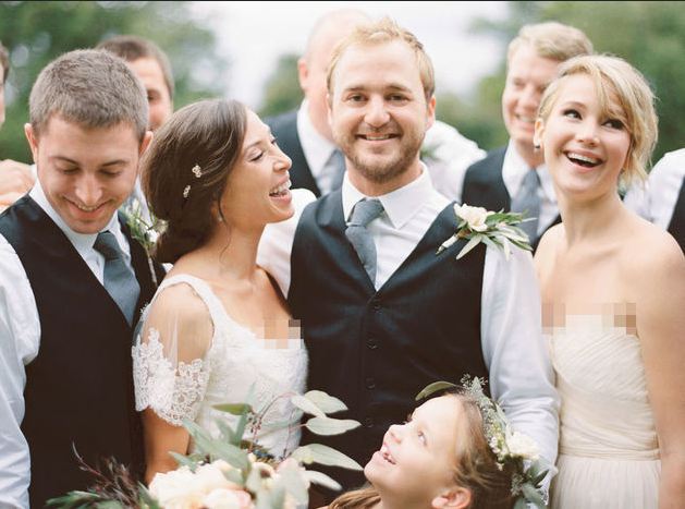 7 Foto artis cantik saat jadi bridesmaid, siapa paling menawan?