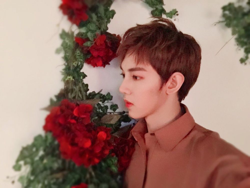 10 Foto gantengnya Edward Wen, member idol K-Pop pertama dari Jogja