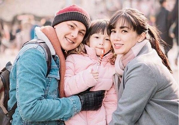 Nggak cuma imut, anak pertama Ussy-Andhika juga pintar Bahasa Inggris