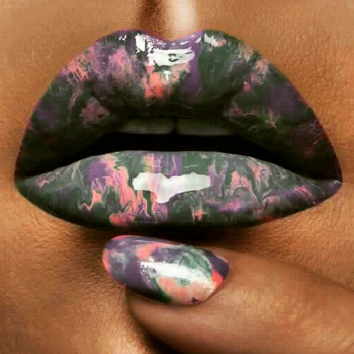 marble lips © 2017 Instagram