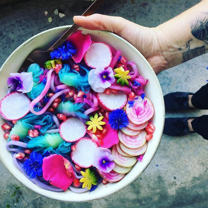 10 Potret mi unicorn yang lagi hits, warna-warninya menggugah selera