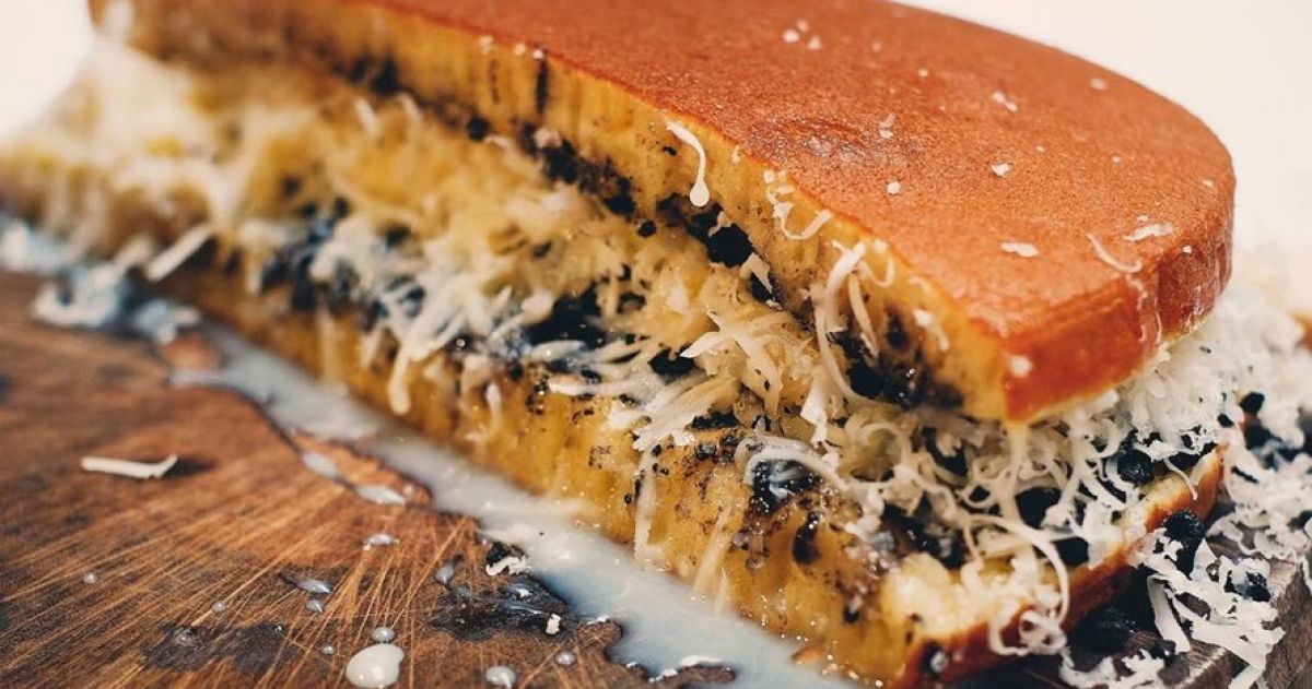 Serupa tapi tak sama, ini 4 perbedaan martabak manis Bangka VS Bandung