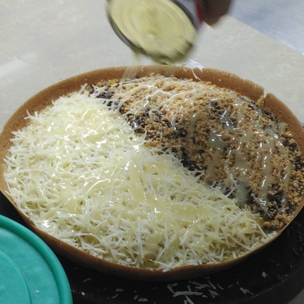 Serupa tapi tak sama, ini 4 perbedaan martabak manis Bangka VS Bandung