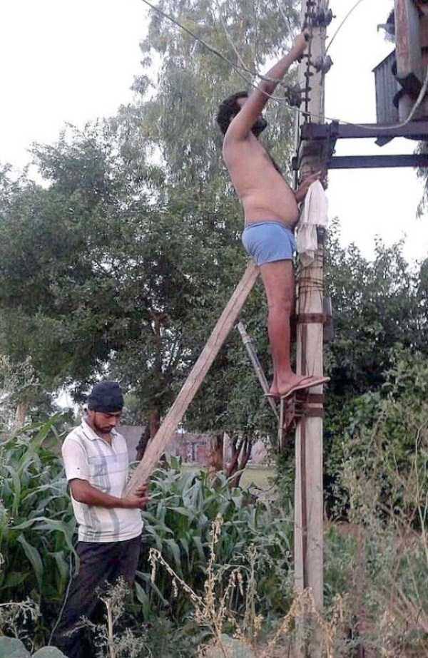 10 Orang ini sih niatnya menolong, tapi kok gini? 