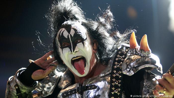 Ajarkan kerja keras, 7 seleb ini pilih tak wariskan kekayaan pada anak