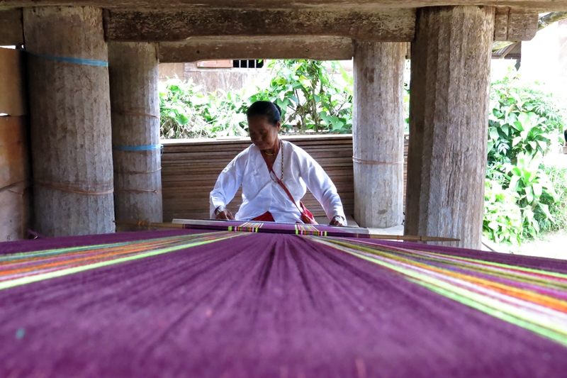 Tenun Mamasa, kain tradisional yang kini makin dikenal dunia, keren
