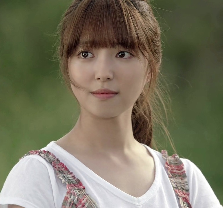 Lee Se-young, aktris cantik Korea Selatan yang mirip Natasha Wilona