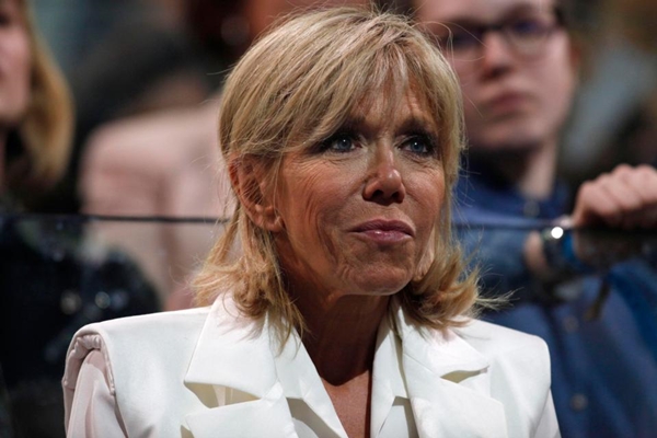 4 Fakta First Lady Prancis yang 25 tahun lebih tua dari sang suami