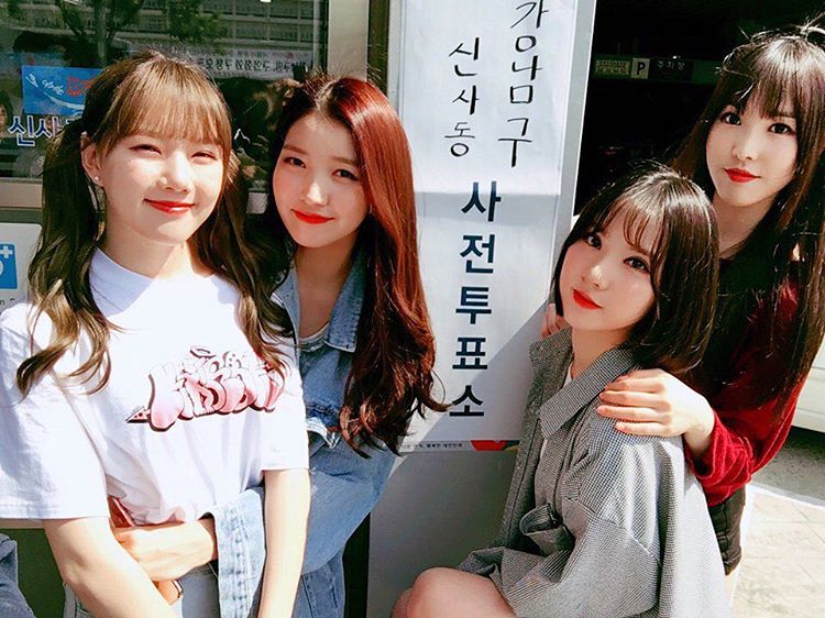 10 Foto gaya seleb Korea ikut pemilu presiden, simpel tapi tetep keren