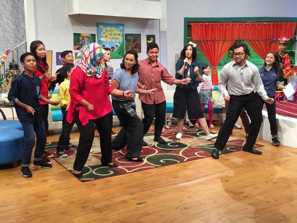 12 Potret kekompakan Haque bersaudara dengan keluarga