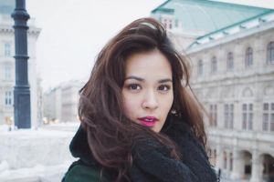 Selalu tampil cantik memesona, ini harga 10 sepatu Raisa Andriana