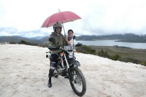 9 Gaya Presiden Jokowi naik motor trail di Wamena, kerennya tiada dua