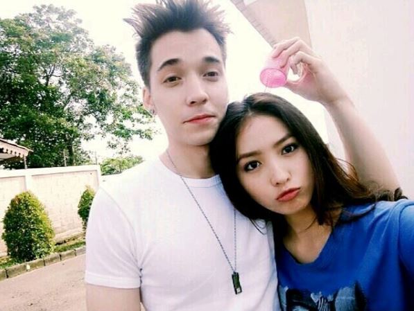 4 Seleb ini tak canggung main sinetron bareng mantan kekasih