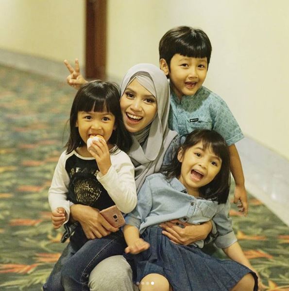 12 Potret kedekatan Nesyana & Sienna Kasyafani, ibu-anak makin kompak