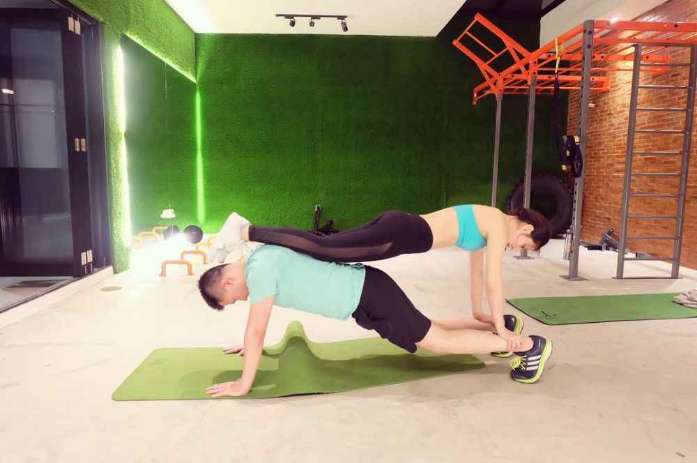 5 Tahun menikah, ini 10 potret mesranya Shandy Aulia dan David Herbowo