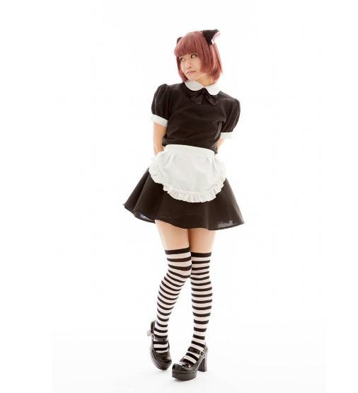 10 Foto seleb cantik Jepang saat pakai baju pembantu, gemas!