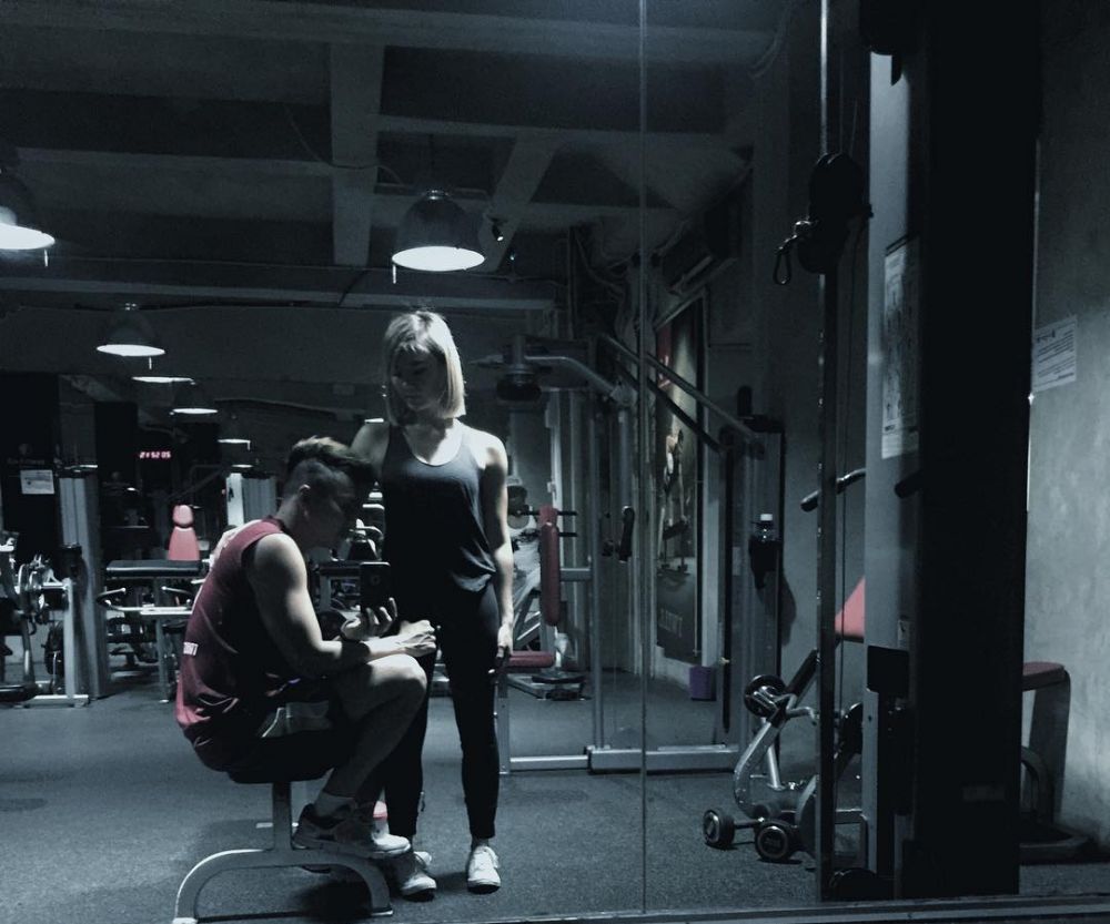 Tak cuma mesra, 8 pasangan artis ini kompak jaga kesehatan bareng