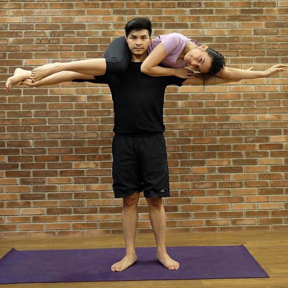 Tak cuma mesra, 8 pasangan artis ini kompak jaga kesehatan bareng