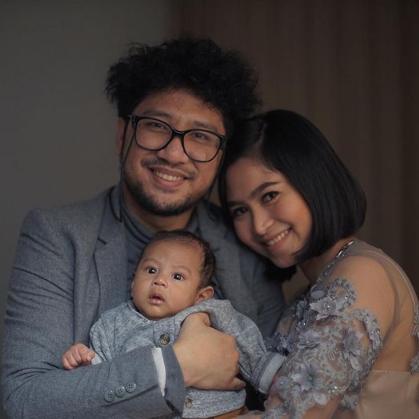 5 Seleb ini kasih nama anaknya dari Bahasa Jawa, maknanya dalem banget