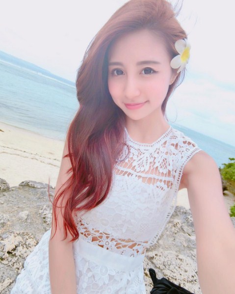 12 Potret cantiknya Rita Kao, pramugari yang dijuluki 'Barbie hidup'