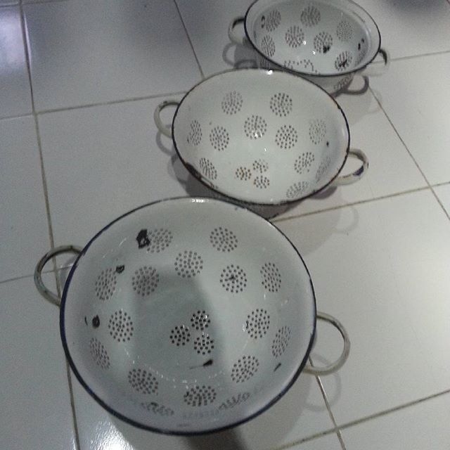 10 Benda ini langsung bawa ingatanmu ke rumah nenek di desa, klasik ya