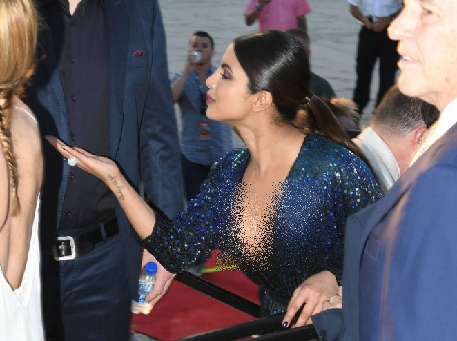 10 Foto Priyanka Chopra dan para aktor Hollywood di premiere Baywatch