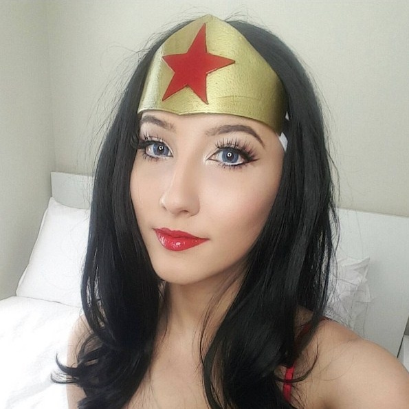 15 Makeup ala Wonder Woman ini bisa kamu coba sambil 