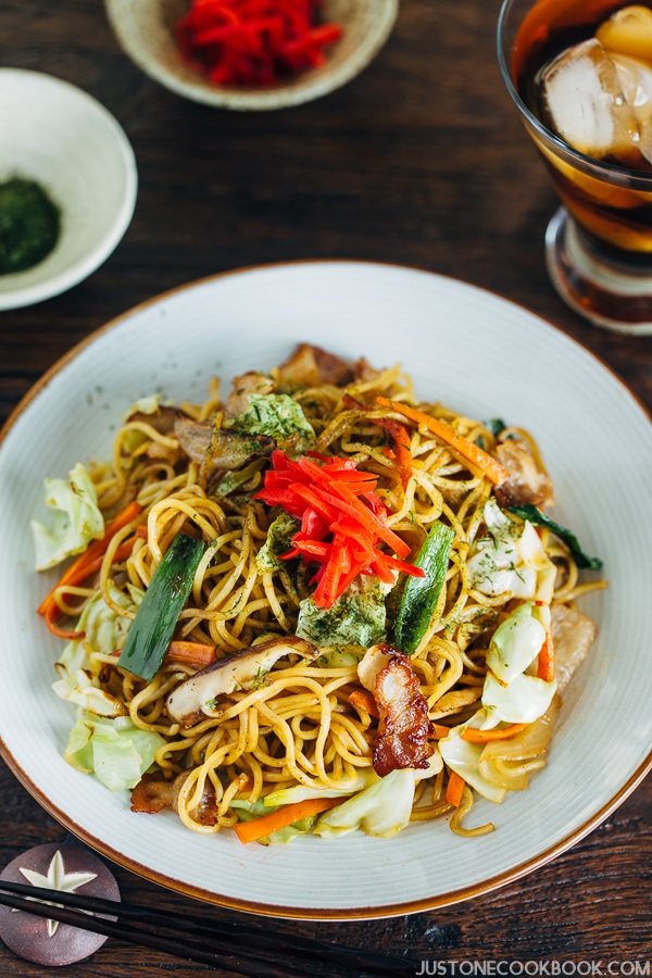 Nggak cuma yakiniku, kamu juga bisa bikin yakisoba sendiri di rumah