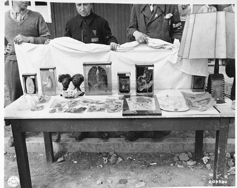 Ilse Koch, istri petinggi Nazi yang hobi koleksi kulit manusia