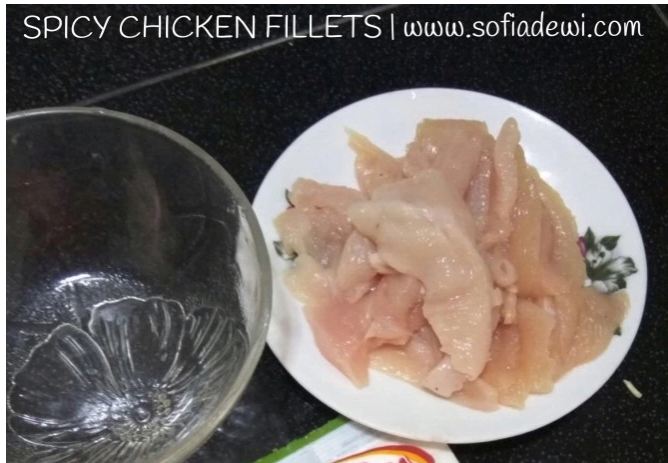 Yuk bikin spicy chicken fillet sendiri, cukup 15 menit saja lho