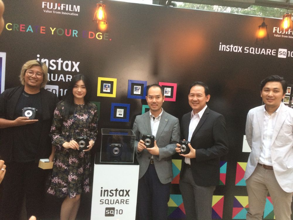 7 Fakta menarik Instax SQUARE SQ10, kamera keren buat anak milenial