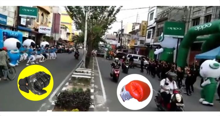 Sales 2 Brand Ponsel Kembali Perang Di Jalan Kali Ini Pakai Ye Sales 2 Brand Ponsel Kembali Perang Di Jalan Kali Ini Pakai Ye