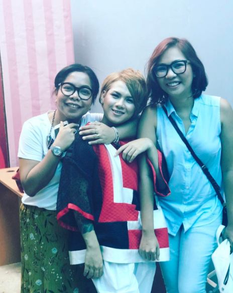 Proses cerai, 10 foto ini buktikan Evelyn makin feminin