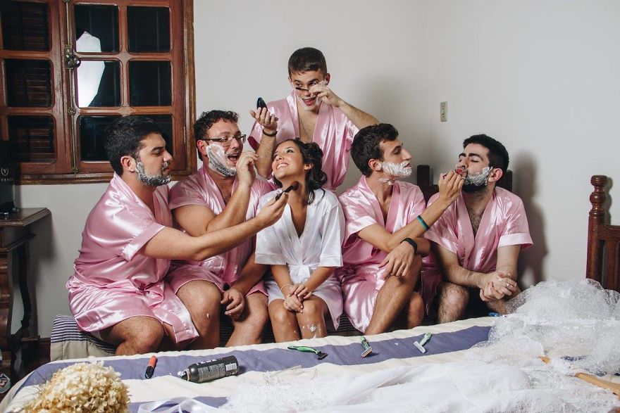 Pengantin ini pilih pria buat jadi bridesmaid, 8 fotonya lucu banget
