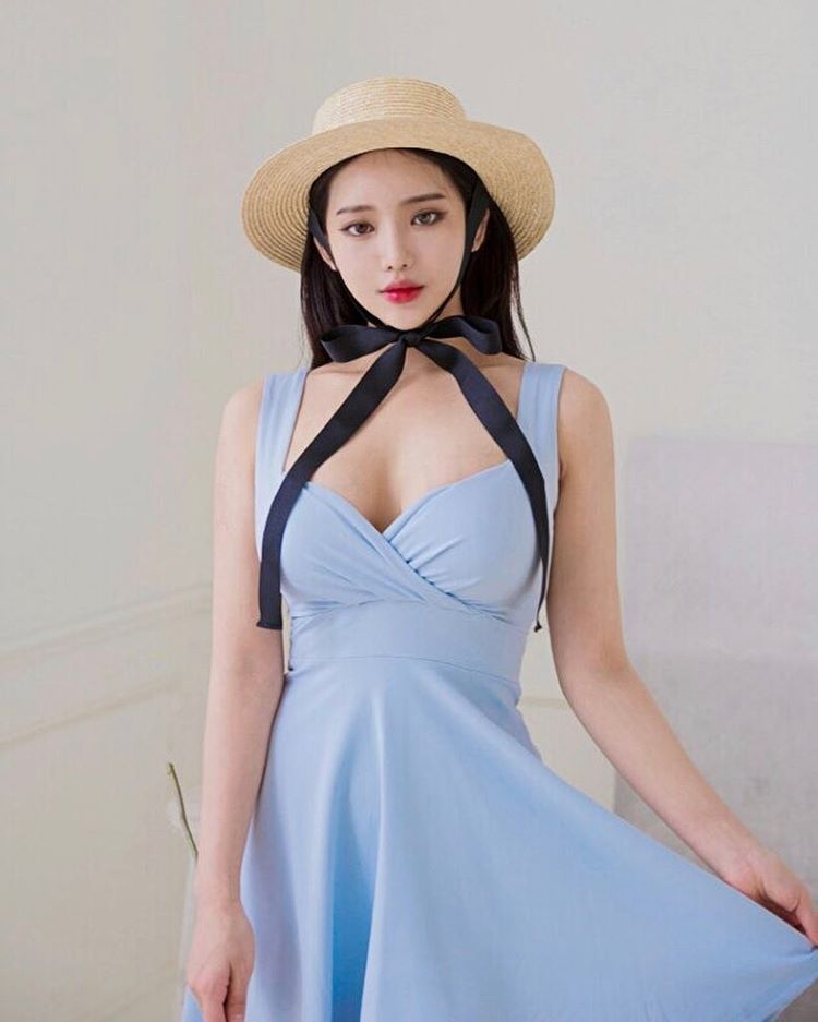 10 Foto Ji-seong, model Negeri Ginseng yang bikin cowok salah fokus