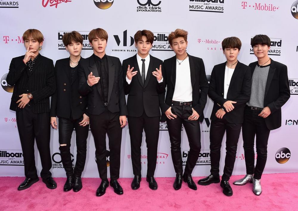 9 Potret momen BTS di ajang Billboard Music Awards 2017, bikin takjub