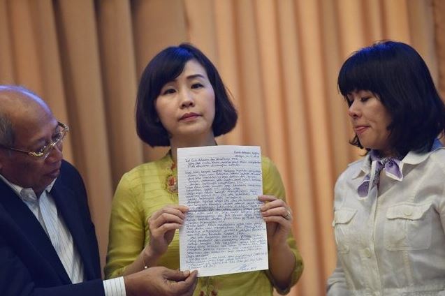 Veronica menangis bacakan surat Ahok