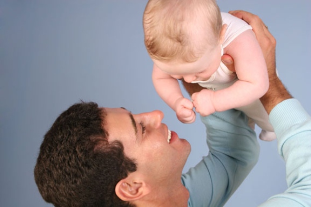 Si kecil rewel, 5 cara ini bisa redakan tangisan bayi dalam sekejap