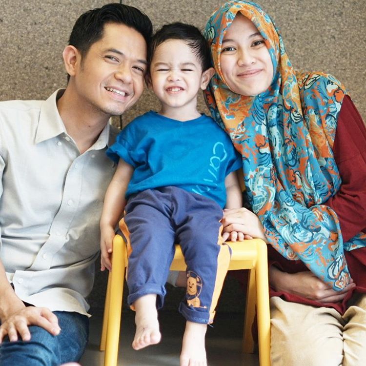 Menikah muda, ini 10 potret bahagia Alyssa Soebandono bareng keluarga