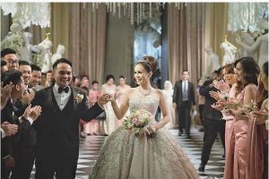 4 Pasangan artis ini nge-dance di hari pernikahan, seru abis