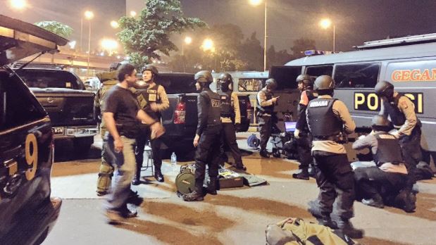 2 Polisi alami gangguan pendengaran akibat bom di Kampung Melayu