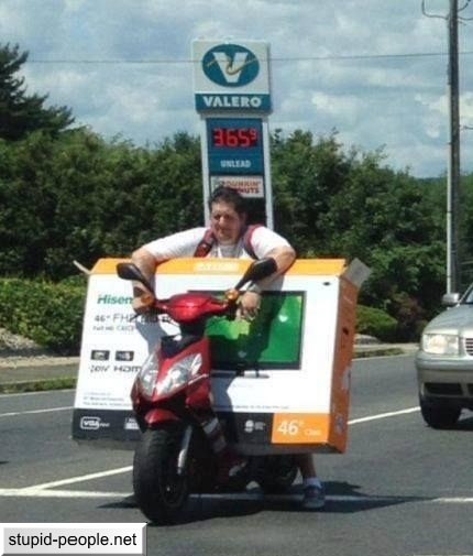 10 Foto kocak orang nekat bawa barang di kendaraan ini bikin mules