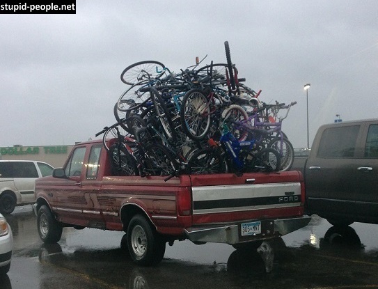 10 Foto kocak orang nekat bawa barang di kendaraan ini bikin mules