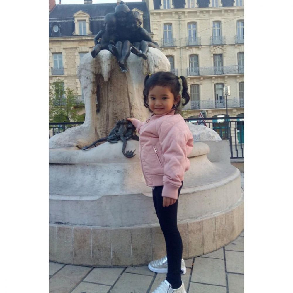 15 Gaya kece ala Bilqis Khumaira, nggak kalah hits dari sang bunda