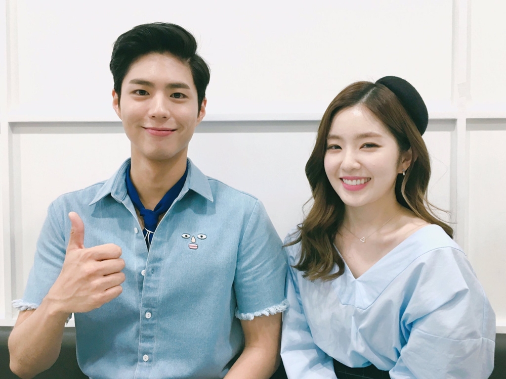 12 Foto kompaknya Irene 'RV' & Park Bo-gum, bakal nge-MC di Indonesia