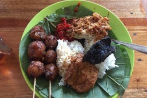 7 Wadah kuliner Indonesia ini bukti bahan alami bikin makanan yummi