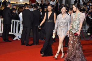 Harumkan Indonesia, ini 10 Potret Marsha Timothy saat di Cannes 2017