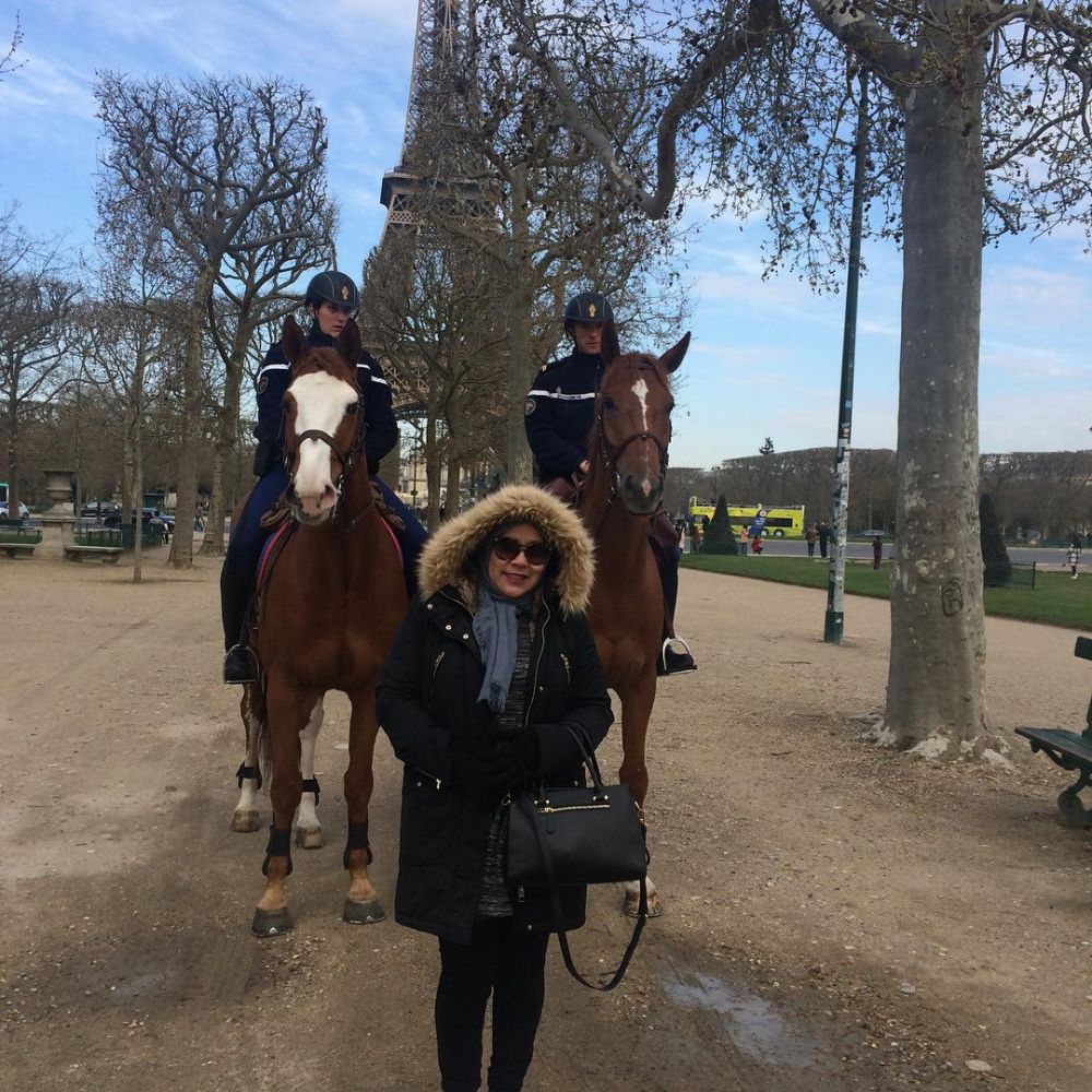 10 Potret Ully Djulita, mama Prilly Latuconsina yang eksis abis