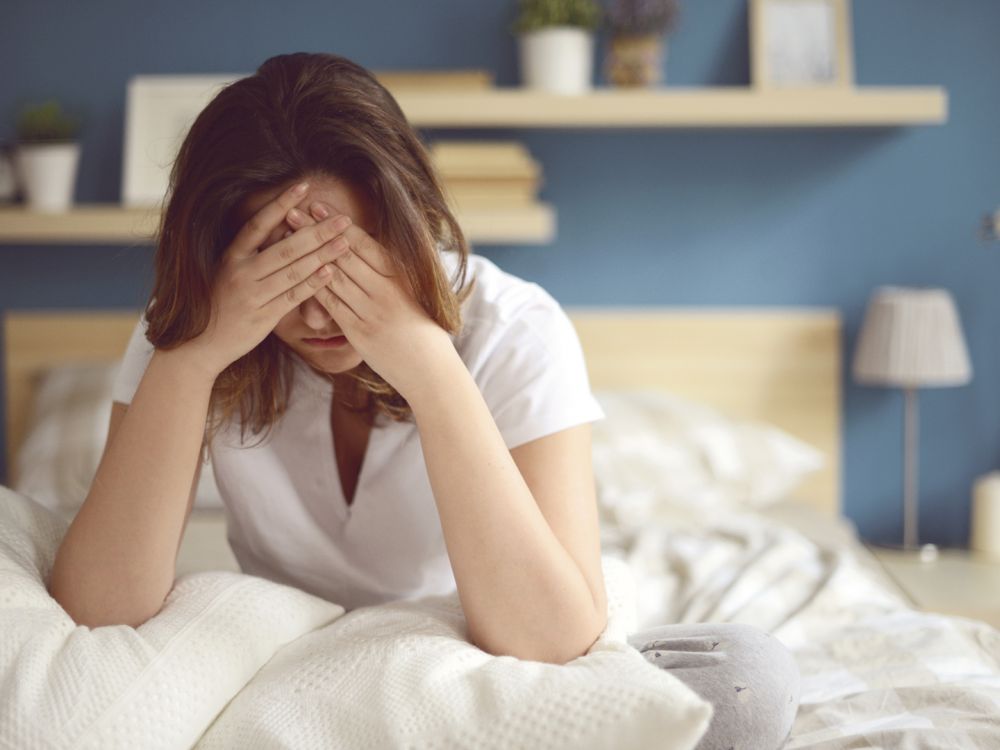 Sudahi kebiasaan habis keramas langsung tidur, ini 4 bahayanya