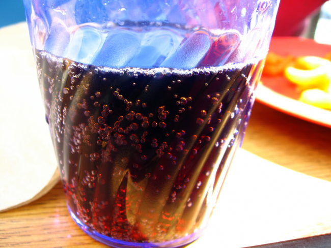 Hindari berbuka dengan makanan ini biar kamu tetap fit jalani puasa